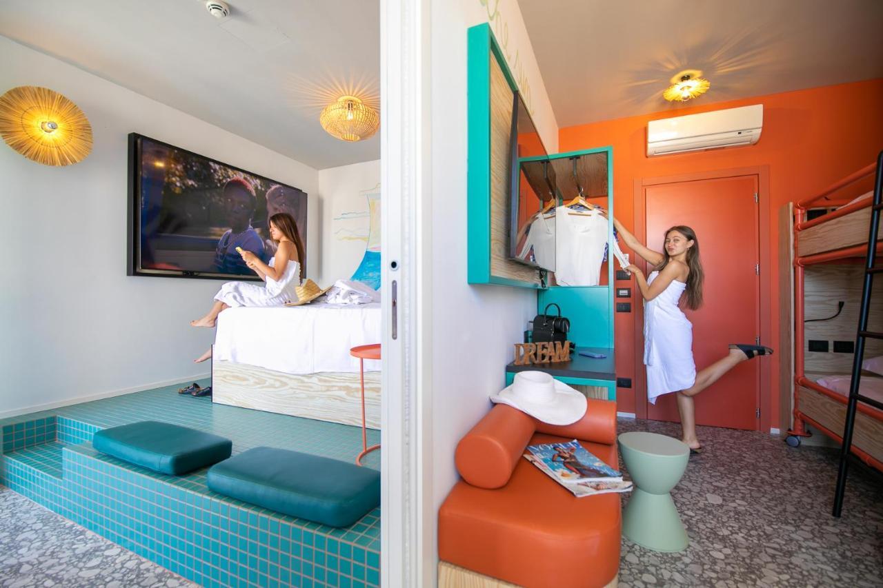 Hotel Albatros Ріміні Екстер'єр фото