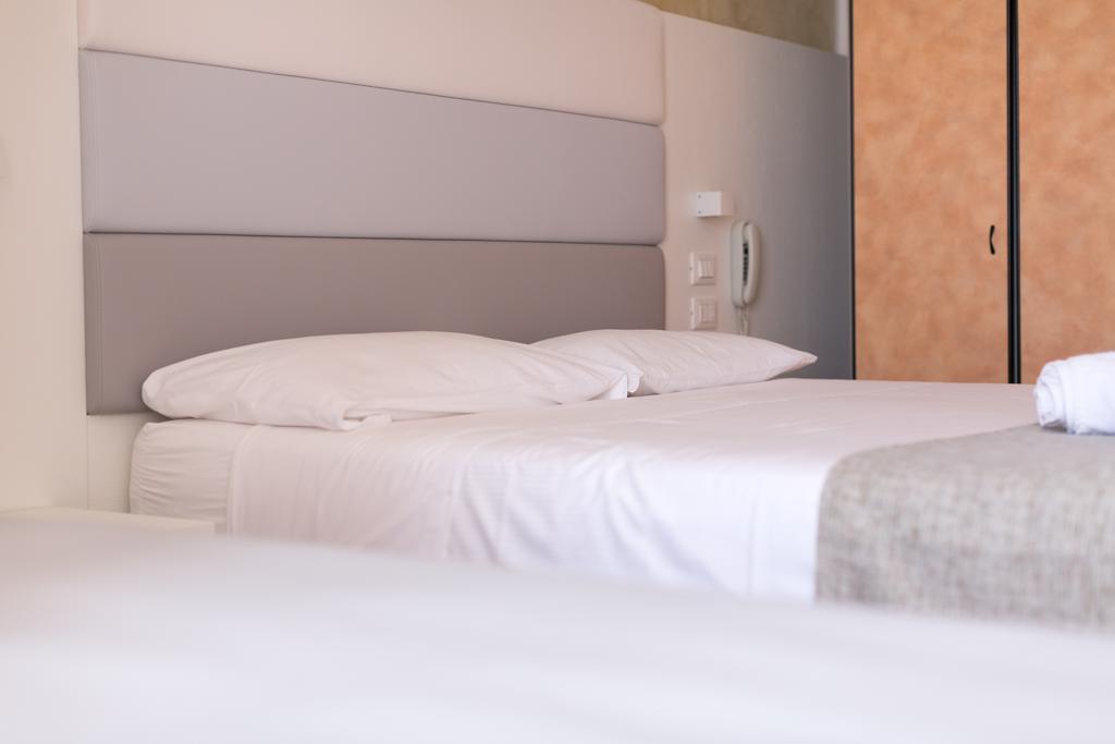 Hotel Albatros Ріміні Екстер'єр фото
