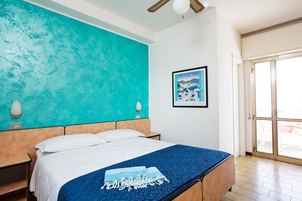 Hotel Albatros Ріміні Екстер'єр фото